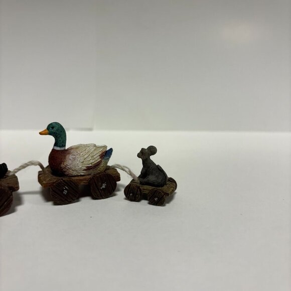 Boyds Bears Figurine with Animals in Red and White - Picture 11 of 13